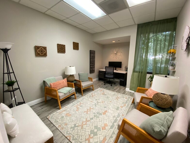 More Photos Of 1211 Tech Blvd, Tampa Manufacturing For Lease