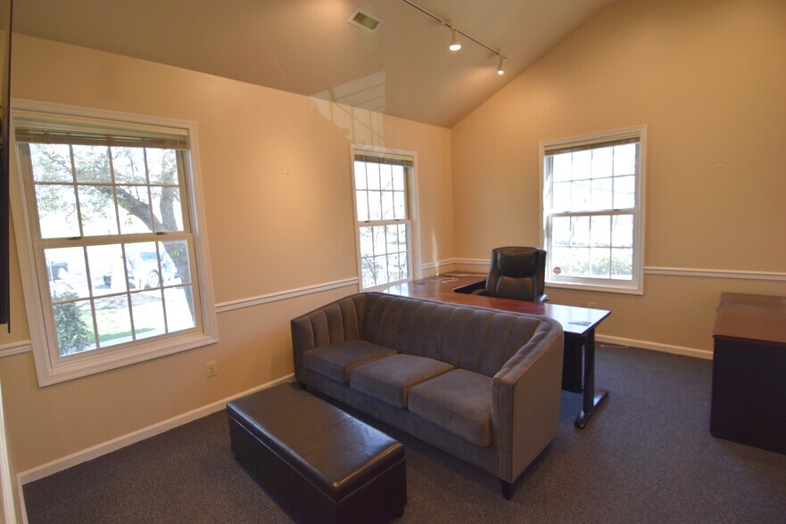 More Photos Of 3900 Mechanicsville Rd, Doylestown Loft Creative Space For Sale