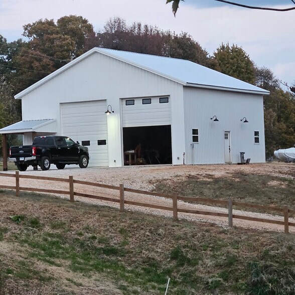More Photos Of 12705 Rhoden Ln, Lowell Flex For Sale