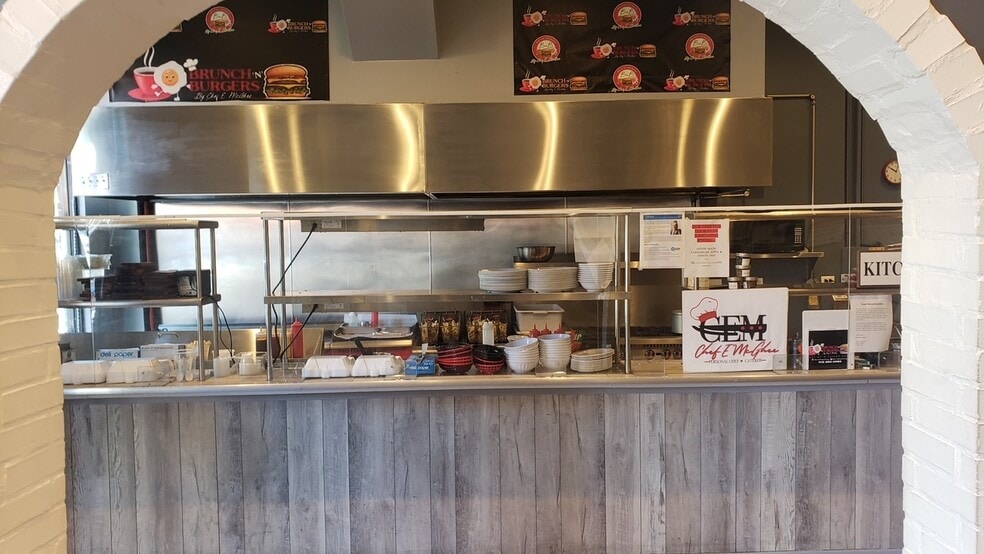 More Photos Of 2251-2259 W Taylor St, Chicago Restaurant For Lease