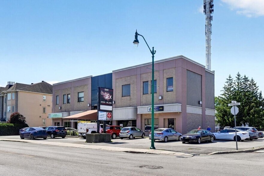 More Photos Of 1011 Rue Notre-Dame, Repentigny Storefront Retail Office For Lease