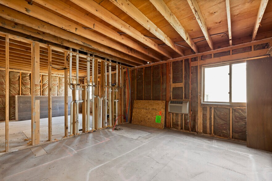 More Photos Of 537 2nd St, Havre Hotel For Sale