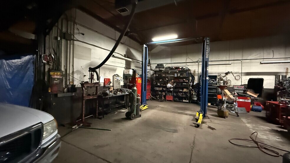 More Photos Of 124 3rd St, Allentown Auto Dealership For Lease
