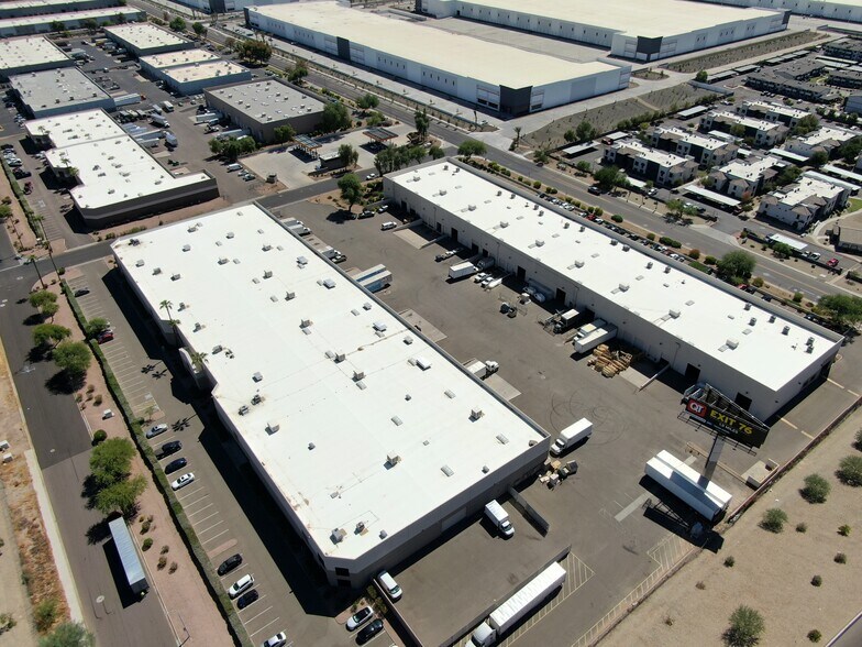 More Photos Of 5701 W Latham St, Phoenix Unknown For Lease