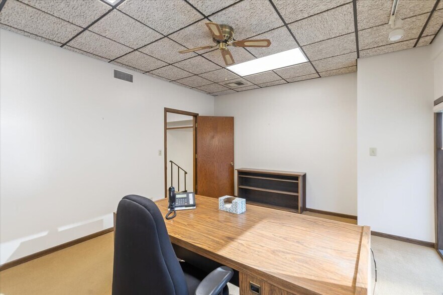 More Photos Of 127 Pearl St, Council Bluffs Office For Lease