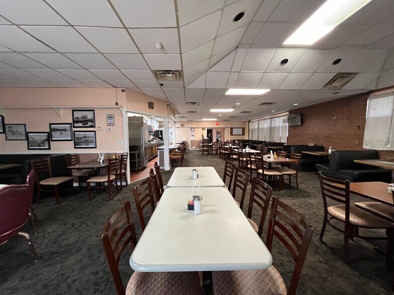 More Photos Of 2131-2149 S Broadway, Wichita Restaurant For Sale