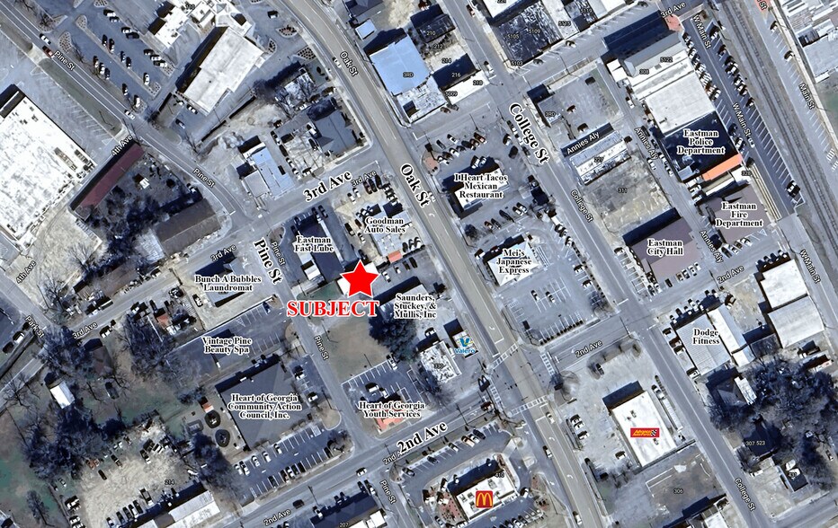 More Photos Of 302-316 Oak St, Eastman Office For Lease