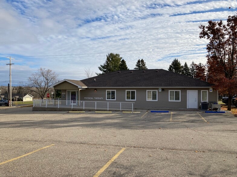 Primary Photo Of 600 Bennett St, Rose City Medical For Sale