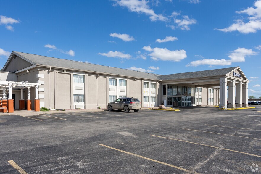 Primary Photo Of , Des Moines Hospitality For Sale