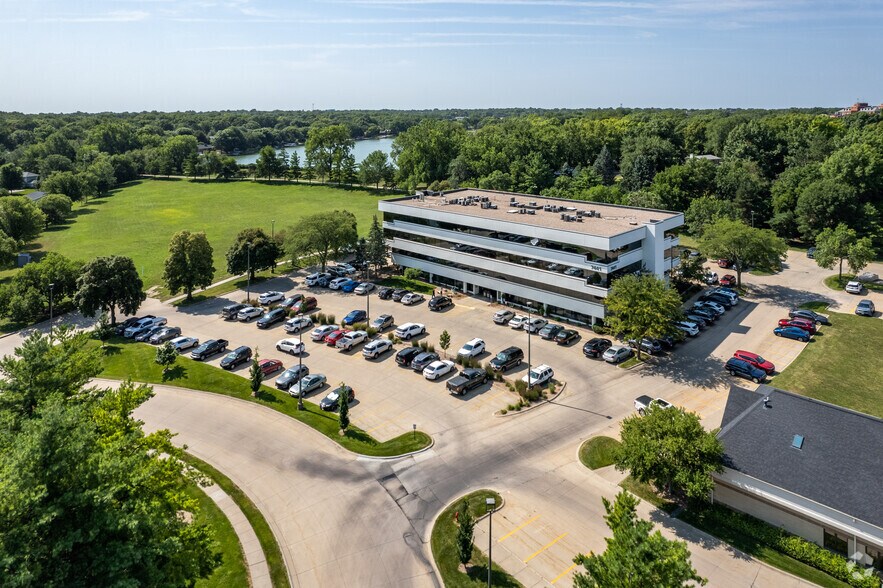 More Photos Of 7441 O St, Lincoln Office For Lease