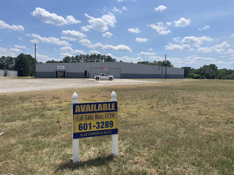 Primary Photo Of 61 Americal Rd, Henderson Warehouse For Lease