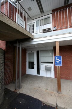More Photos Of 937 Beaver Grade Rd, Coraopolis Office For Lease