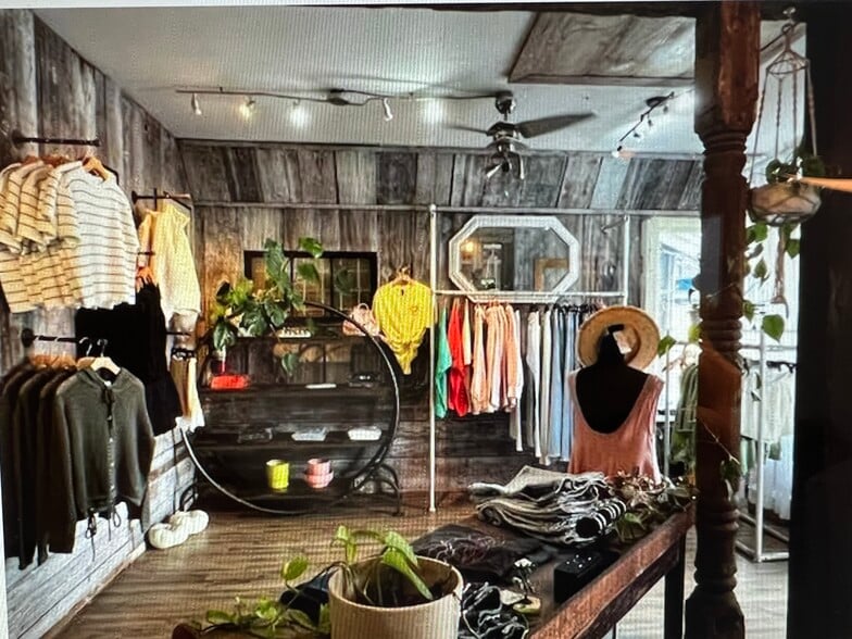 More Photos Of 711-735 S Coast Hwy, Laguna Beach Storefront For Lease