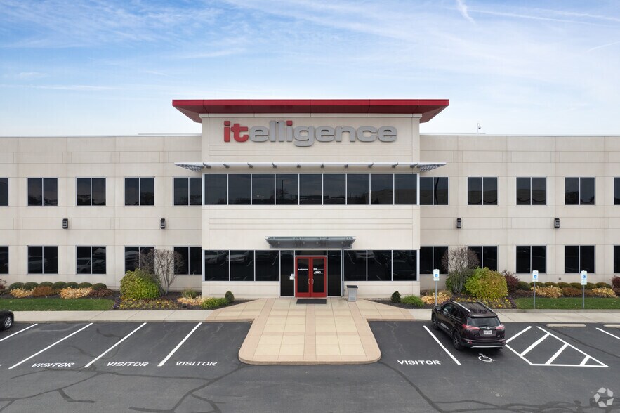 More Photos Of 10856 Reed Hartman Hwy, Cincinnati Office For Lease