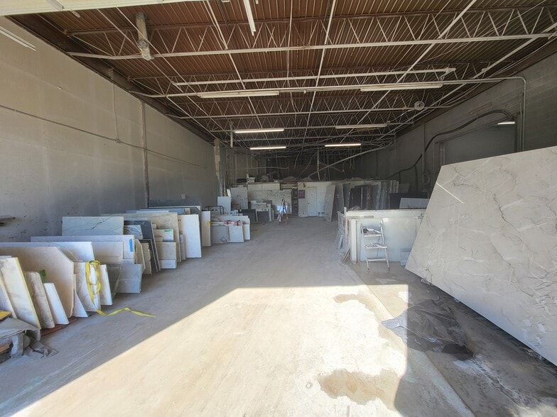 More Photos Of 2734 W Kingsley Rd, Garland Light Distribution For Lease