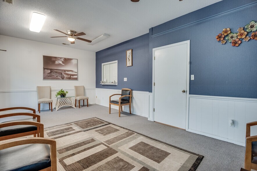 More Photos Of 411 Western Blvd, Jacksonville Medical For Lease