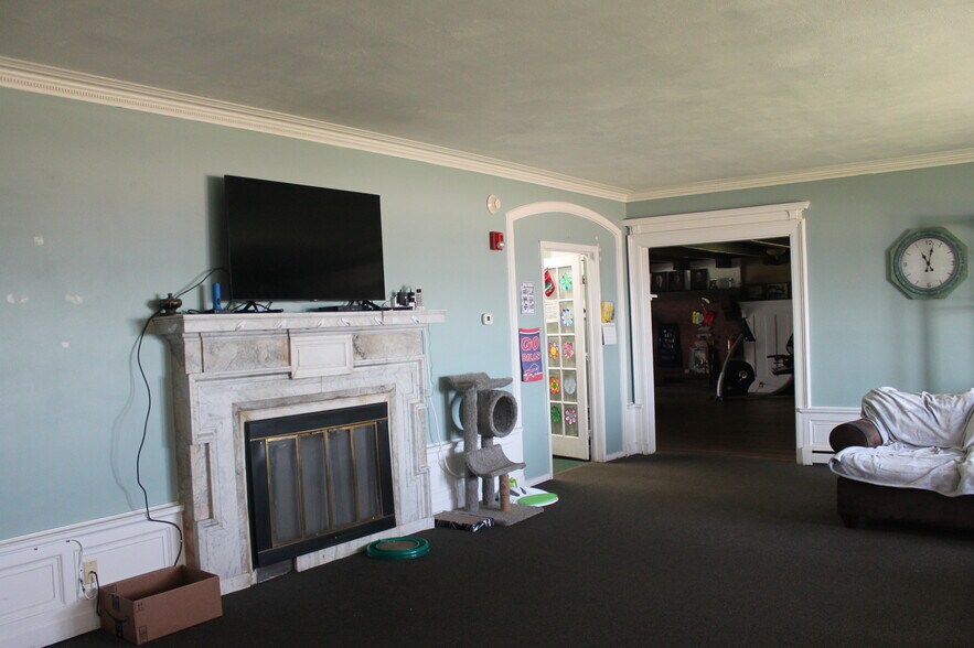 More Photos Of 7200 Lake Shore Rd, Derby Lodge Meeting Hall For Sale