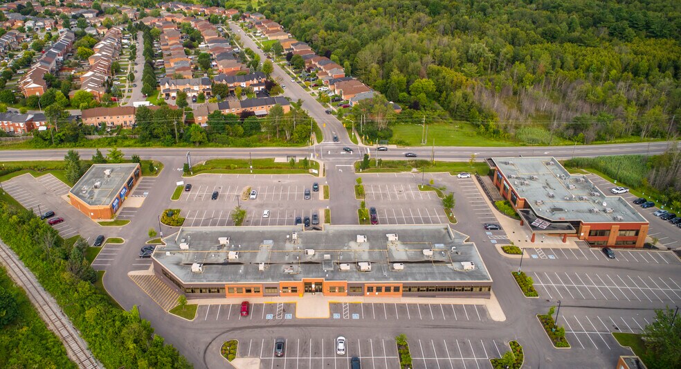 More Photos Of 480 Huronia Rd, Barrie Office For Lease