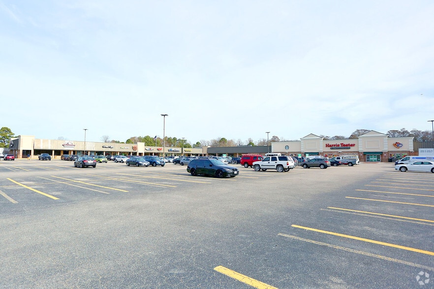 More Photos Of 2100-2158 First Colonial Rd, Virginia Beach Unknown For Lease