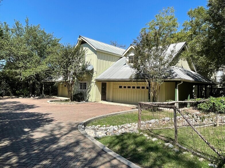 More Photos Of 9385 Interstate 35 Frontage Rd, New Braunfels Land For Sale