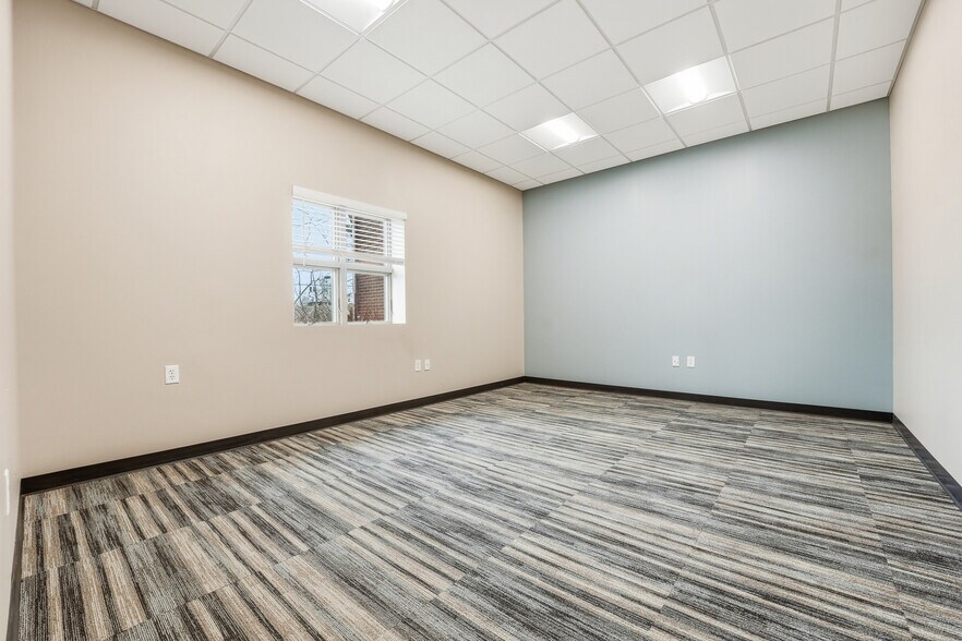 More Photos Of 2873 W Hardies Rd, Gibsonia Office For Lease