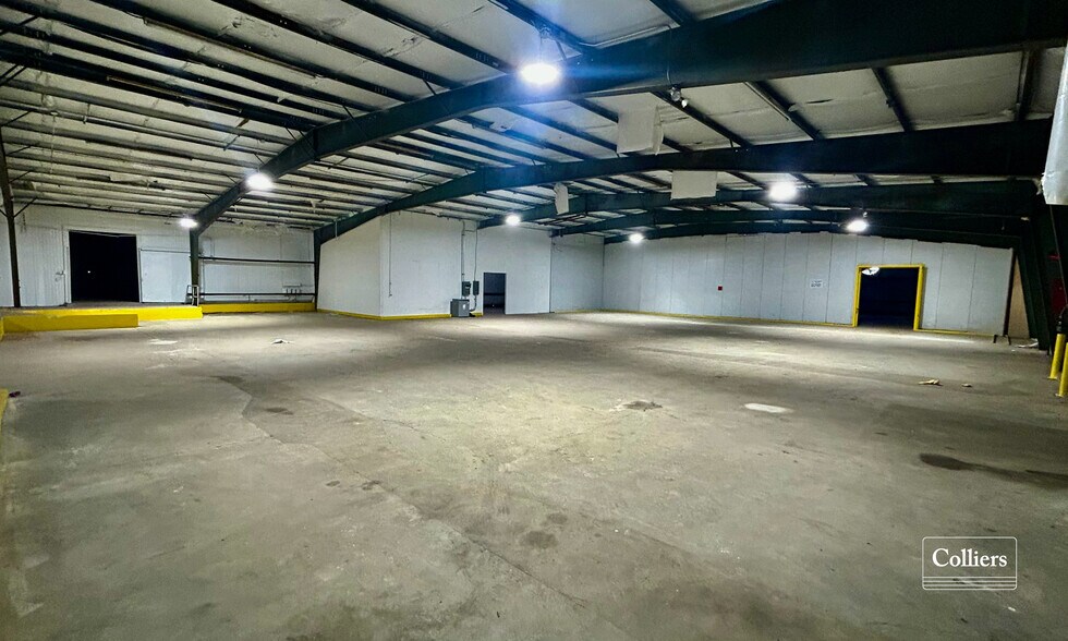More Photos Of 1317 E Main St, Dillon Warehouse For Lease
