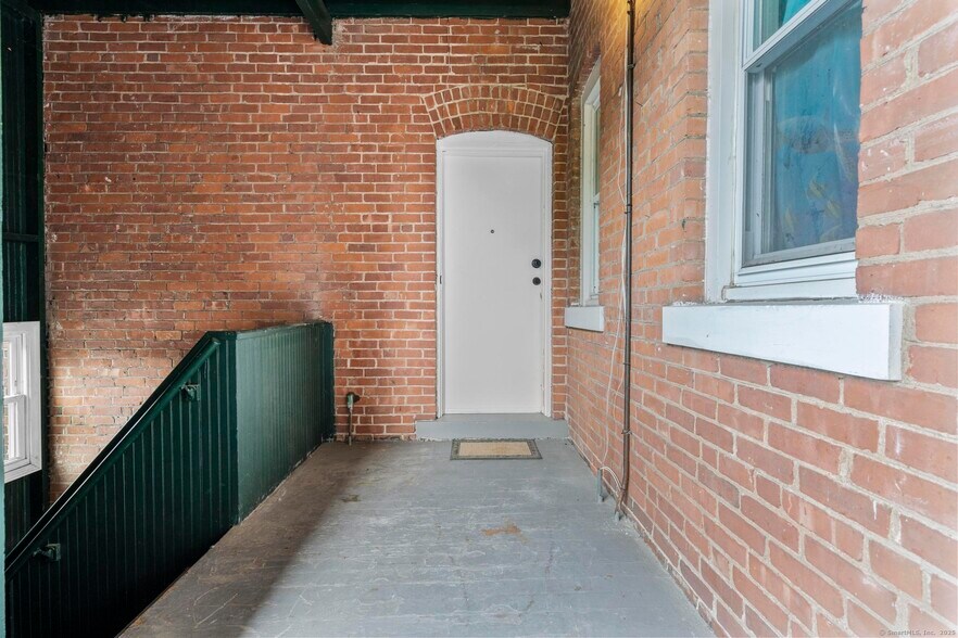 More Photos Of 36-38 School St, Hartford Apartments For Sale