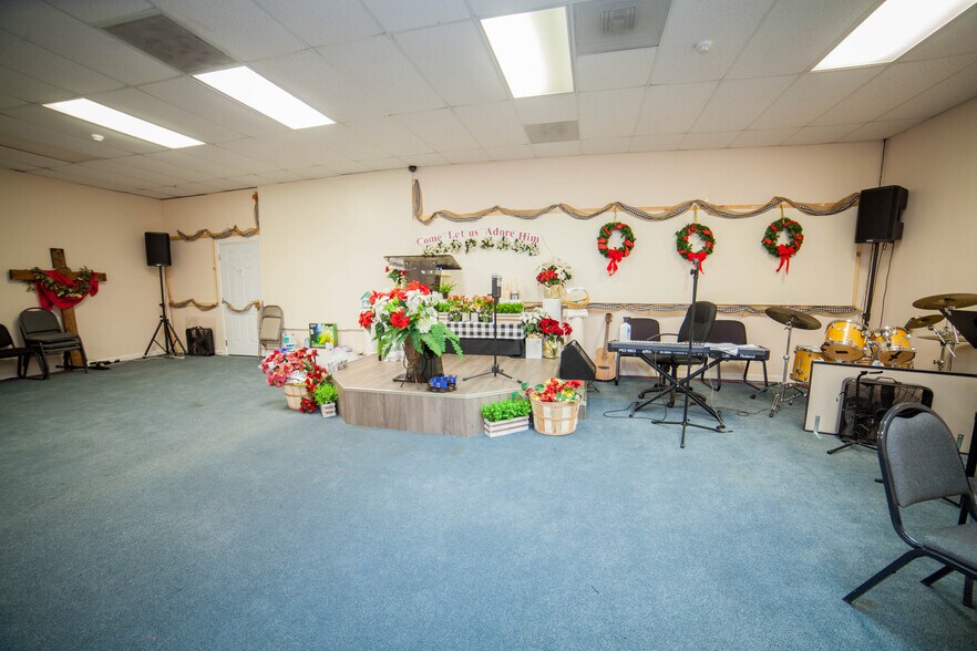 More Photos Of 3563 San Pablo Dam Rd, Richmond Freestanding For Sale