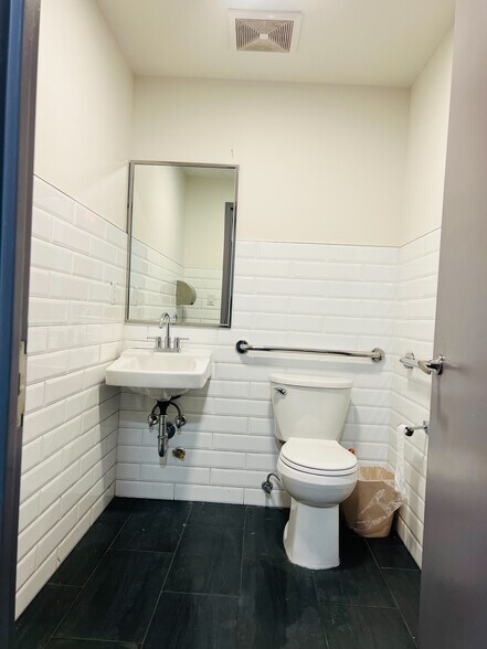 Primary Photo Of 777 Coney Island Ave, Brooklyn Apartments For Lease