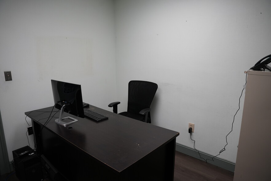 More Photos Of 400 Percival Rd, Columbia Office For Lease