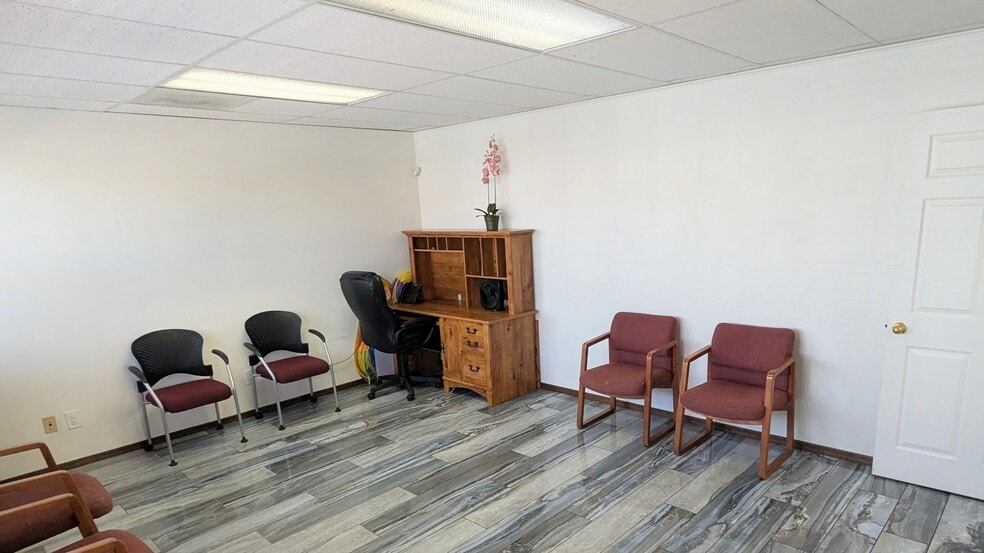 More Photos Of 6103-6105 E Grant Rd, Tucson Office For Sale
