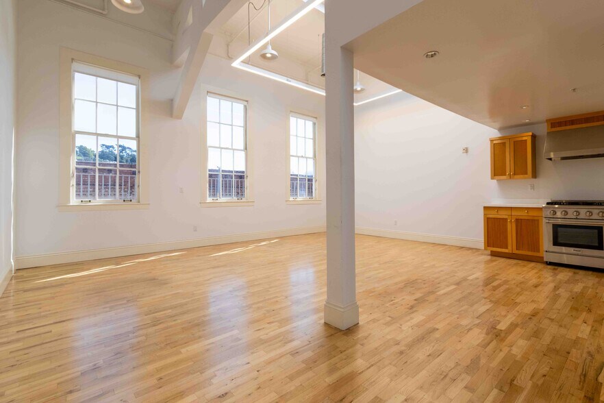 More Photos Of 777 Florida St, San Francisco Loft Creative Space For Lease