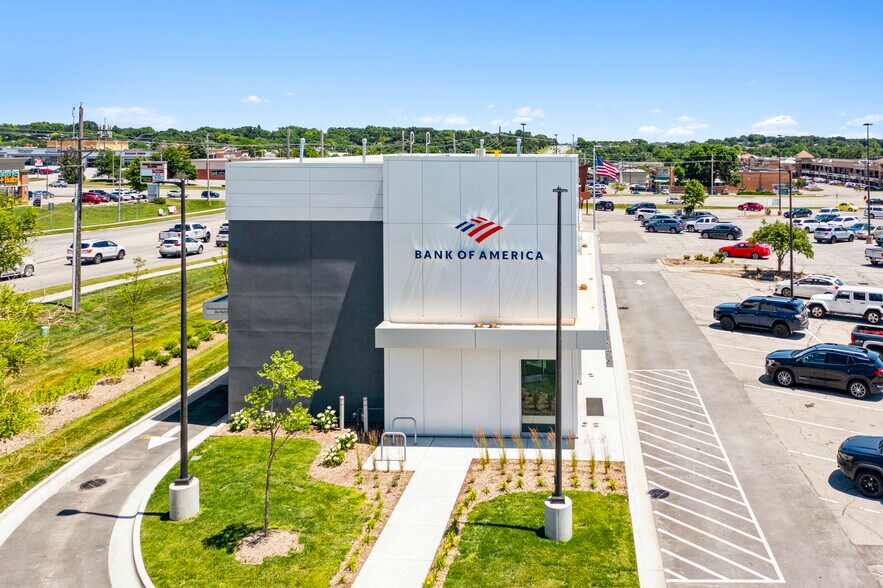 More Photos Of Bank of America, Omaha Bank For Sale