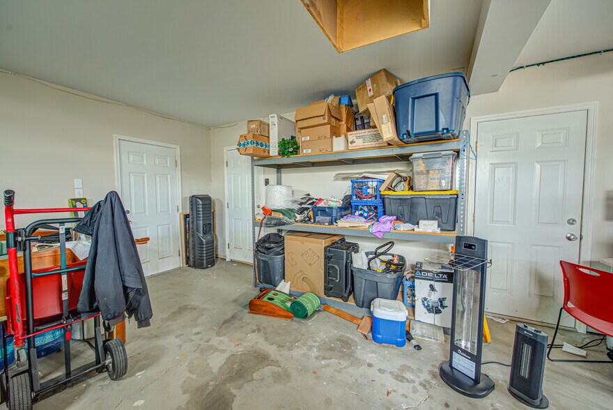 More Photos Of 9 Degnon Blvd, Bay Shore Office For Sale