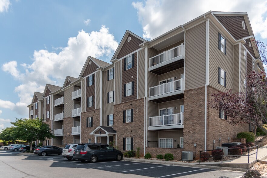 More Photos Of 301 Rotunda St, Lynchburg Apartments For Sale