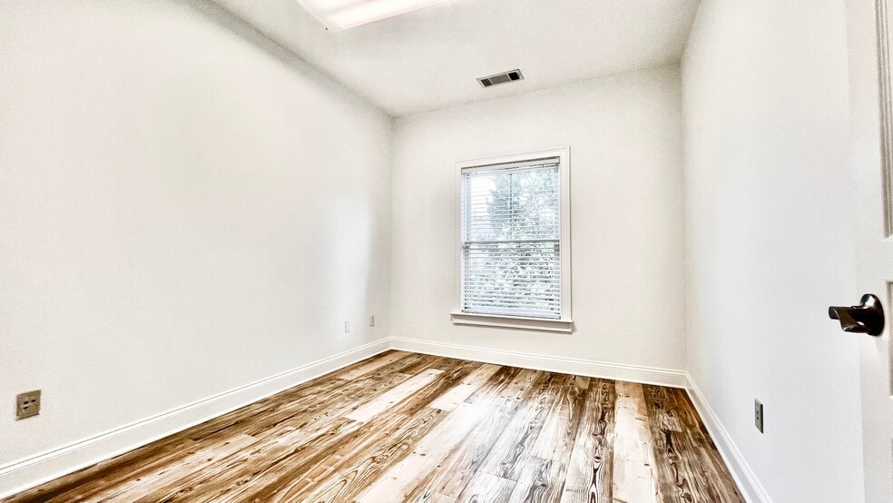 More Photos Of 4080 McGinnis Ferry Rd, Alpharetta Office For Sale