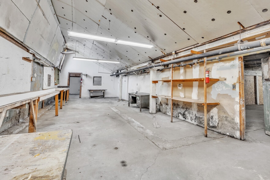 More Photos Of 203 Long Plain Rd, Whately Service For Sale