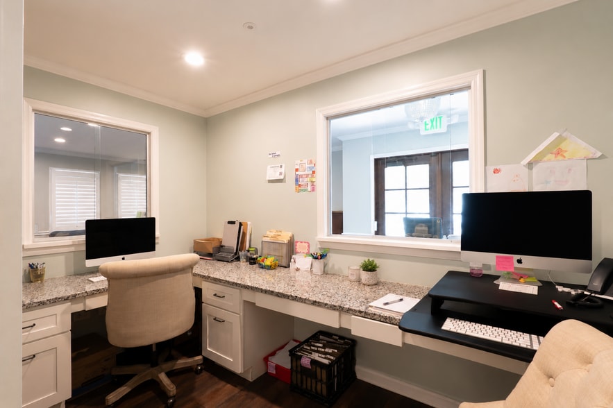 More Photos Of 310 Eisenhower Dr, Savannah Medical For Lease