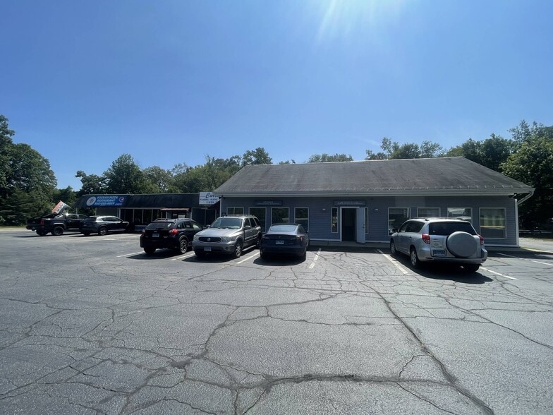More Photos Of 426 Salem Tpke, Bozrah Storefront Retail Office For Sale