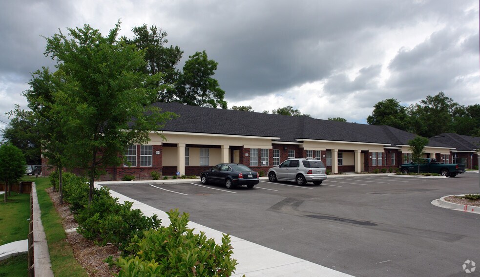 More Photos Of 13453 N Main St, Jacksonville Medical For Lease