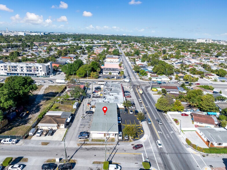 More Photos Of 820 SE 8th St, Hialeah General Retail For Sale