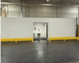 More Photos Of 2401 S Gulley Rd, Dearborn Distribution For Lease