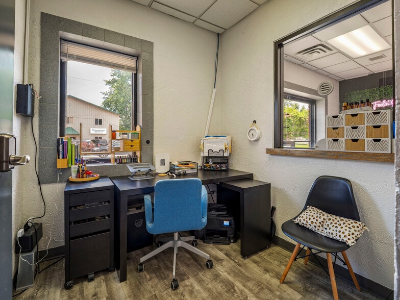 More Photos Of 215 Main St, Huntington Light Distribution For Sale
