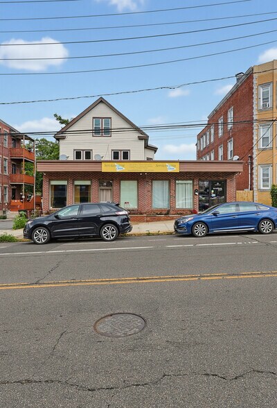 More Photos Of 24-26 Montauk Ave, New London Storefront Retail Residential For Sale