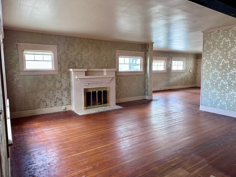 More Photos Of 520 3rd ave, Albany Office For Lease