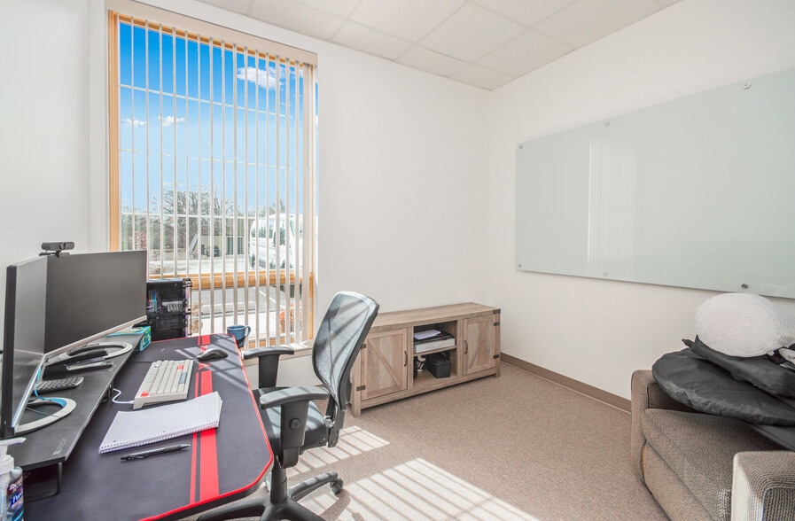 More Photos Of 7180 Opal Rd, Warrenton Office For Sale