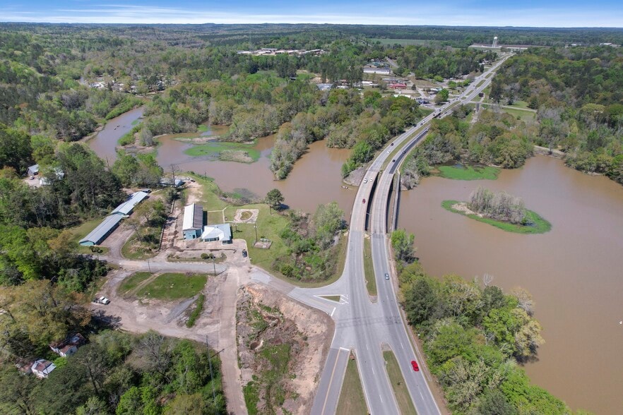 More Photos Of 1010 N Eufaula Ave, Eufaula Hotel For Sale