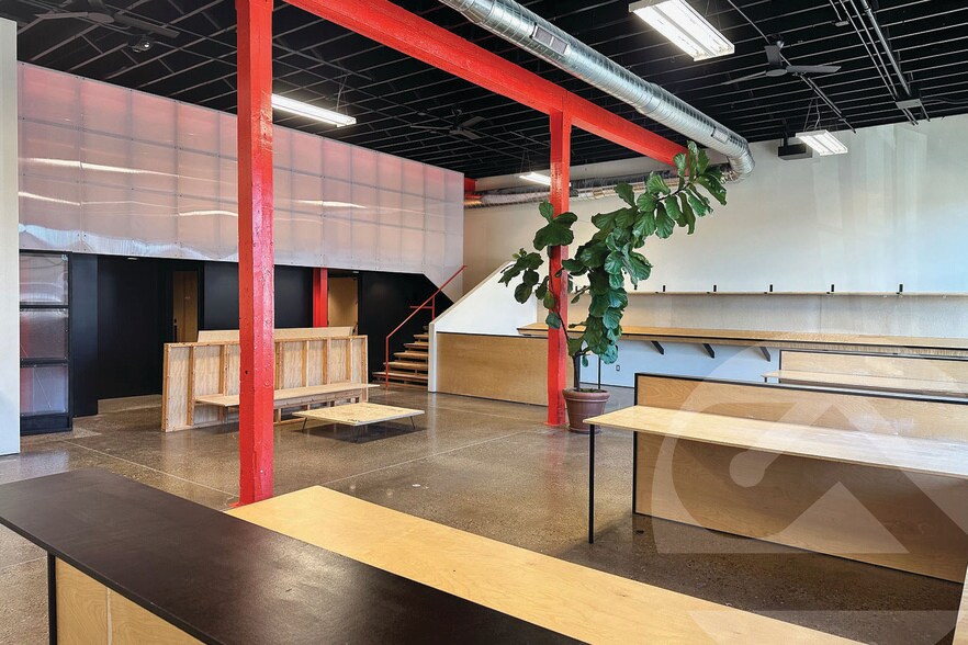 More Photos Of 2321 Wolcott St, Ferndale Office For Lease