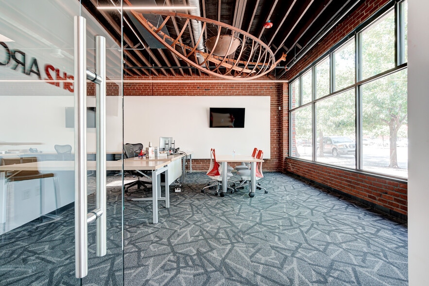 More Photos Of 706-708 W Sheridan Ave, Oklahoma City Office For Lease