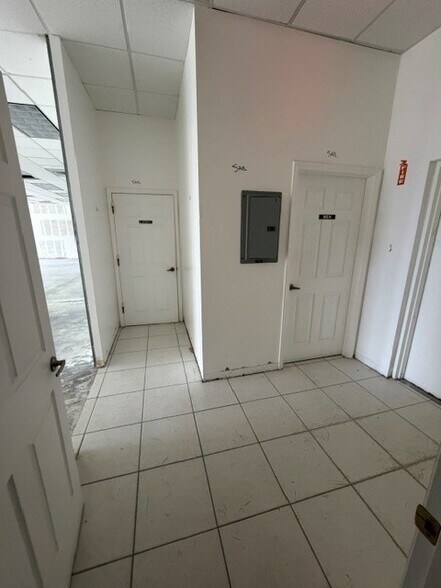 More Photos Of 447 Cape Coral Pky E, Cape Coral Storefront Retail Office For Lease